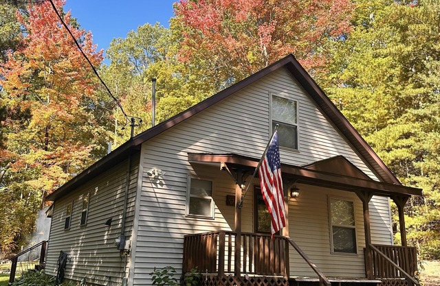Cozy 3 bedroom getaway!