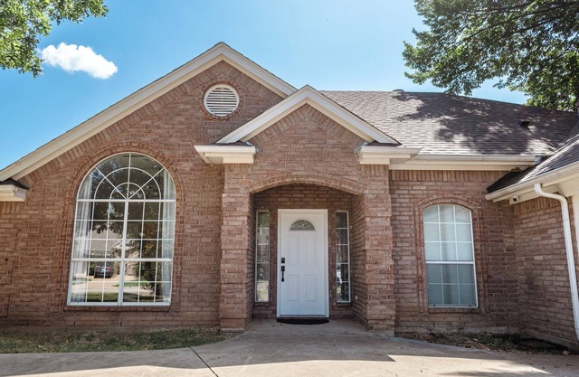 Cozy 3 bedroom Home