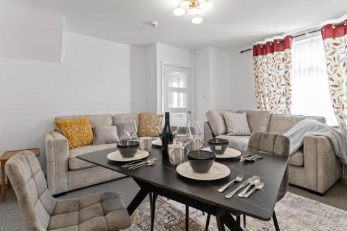 Cozy 3 BedRoom House Walsall