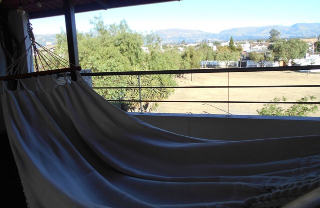 Cozy 3-bedroom house with WiFi, fitness room in charming Quito - Tumabaco