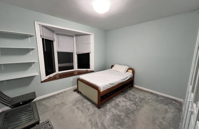 Cozy 3-Bedroom Retreat | Comfortable Stay with Modern Amenities