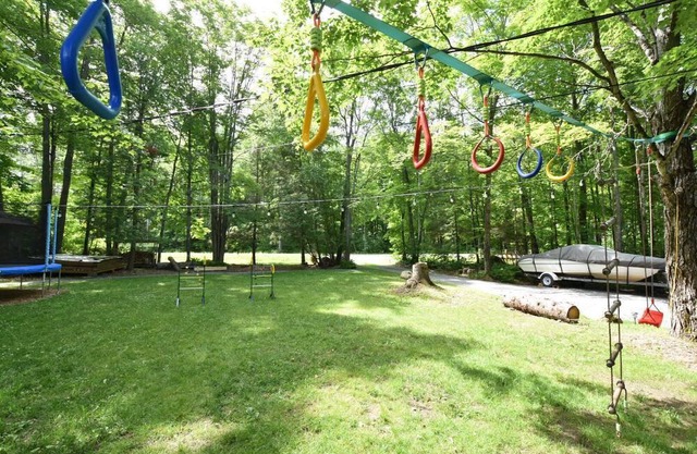 Cozy 3 bedroom Stoney Lake Family Cottage