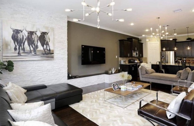 Cozy 3 Bedroom Townhouse - Houston Heights