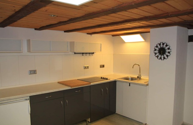 cozy 3 room apartment with good connection to the train