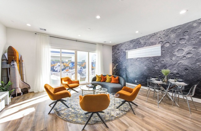Cozy 3BD Space-Inspired Home - Patio Lounge & BBQ