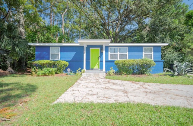 Cozy 3bdrm KING-SIZE bed, Great location, 1 mile from FSU stadium