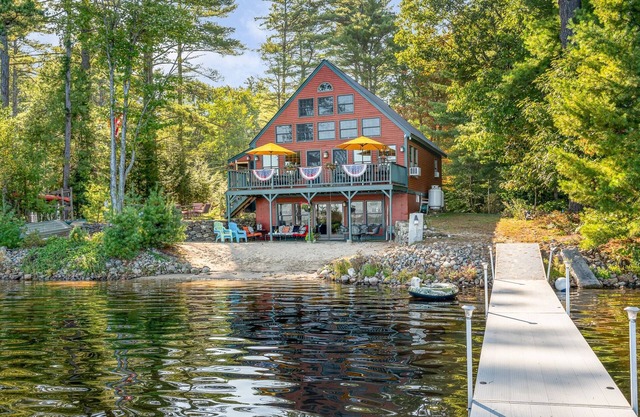 Cozy 3BR+Enjoy Fall+Mountain & Lakefront Views
