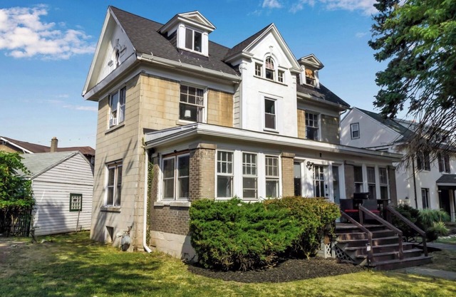 Cozy 3BR Near UB and Niagara Falls Pet-Friendly