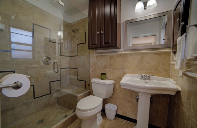 Cozy 4-bedroom house in wonderful San Antonio with WiFi, AC, and pet friendly.