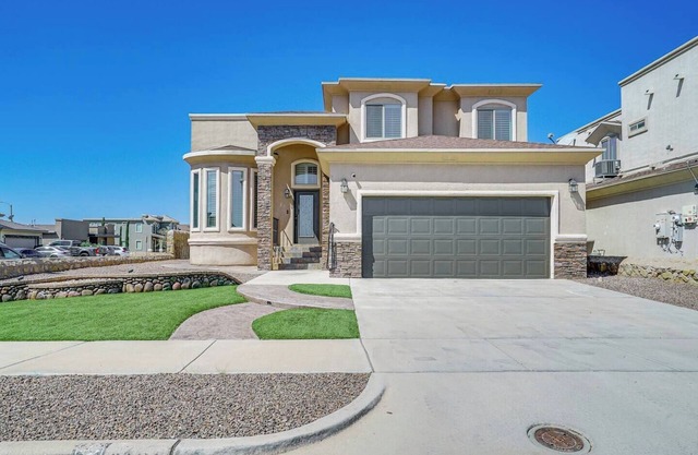 Cozy 4-bedroom house in El Paso near Oasis water park and Ft. Bliss