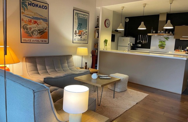 Apartamento 6/8 personas con piscina climatisada a 8 km de España
