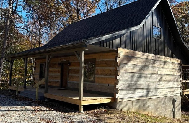 Cozy 6 Person Cabin in Brown County, Indiana