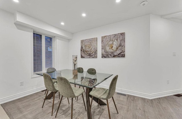 Cozy 6BR Home -TiCats,Hospitals,Beach,First Ontario