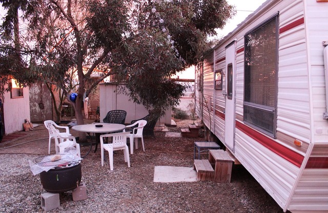 Cozy 80s Safari Style RV in Tranquil Bombay Beach with AC