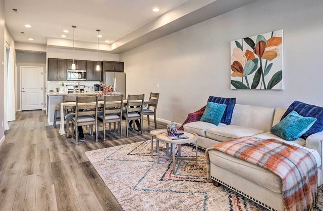 Cozy Abode w/ Patio ~ 7 Mi to Dtwn Denver