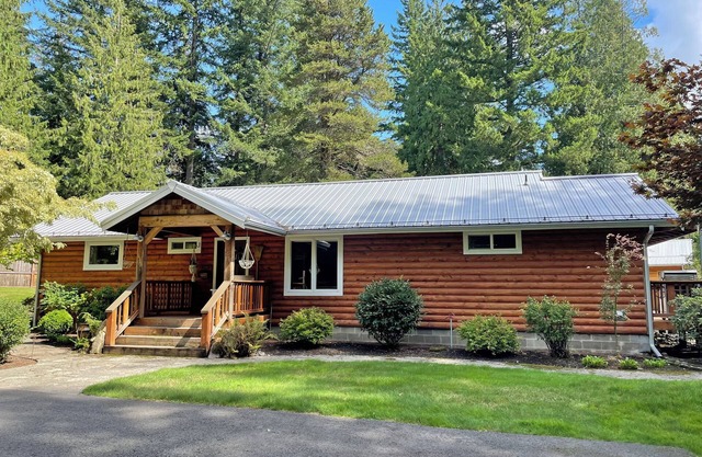 Cozy Adult Retreat Cabin