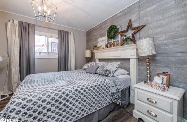 Cozy All-Season Family Cottage in Balm Beach!