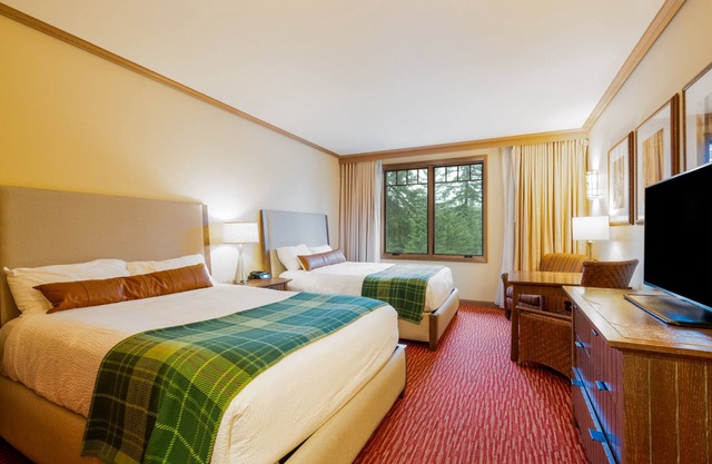 Cozy and Affordable room in the Luxury Suncadia Lodge.
