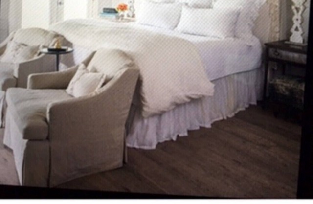 Cozy and comfortable one bedroom with kitchen and with pasture view.