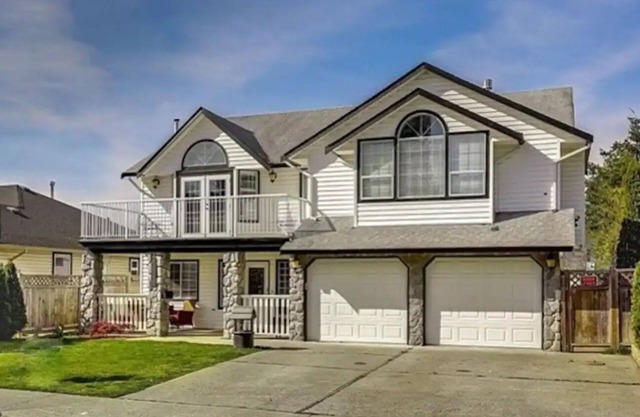 Cozy and Cute Cottage Suite in Mission