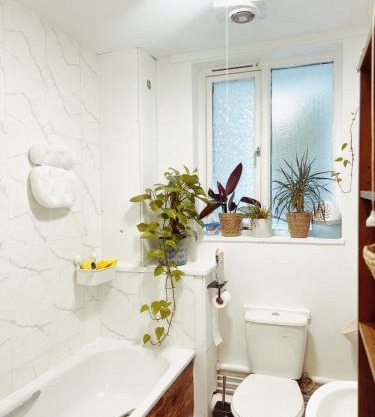 Cozy and Cute Studio Apartment with a Loft Bed, 13 mins walk to Westfield White City