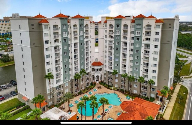 Cozy and luxury condo hotel resort near by Universal Studios and Disney World