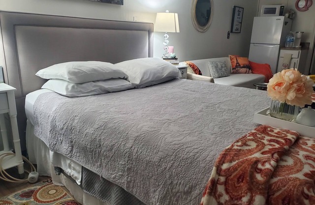 Estudio acogedor y privado.