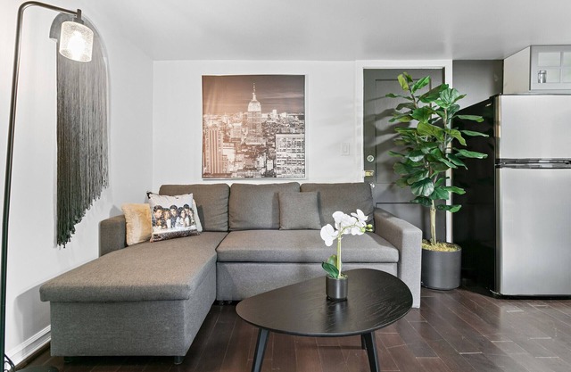 Cozy and Quaint 1 Bedroom Home