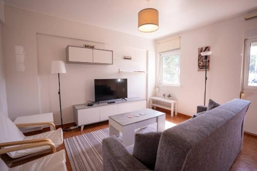 Cozy And Quiet 3-bedroom Flat