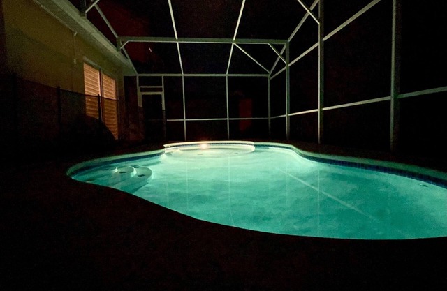 Cozy and quiet Villa w/ private pool just 15 min from WDW main entrance.
