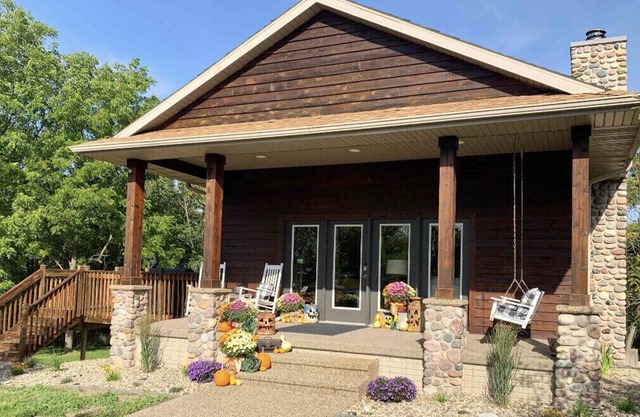 Cozy and Secluded Deer Camp Cabin Getaway