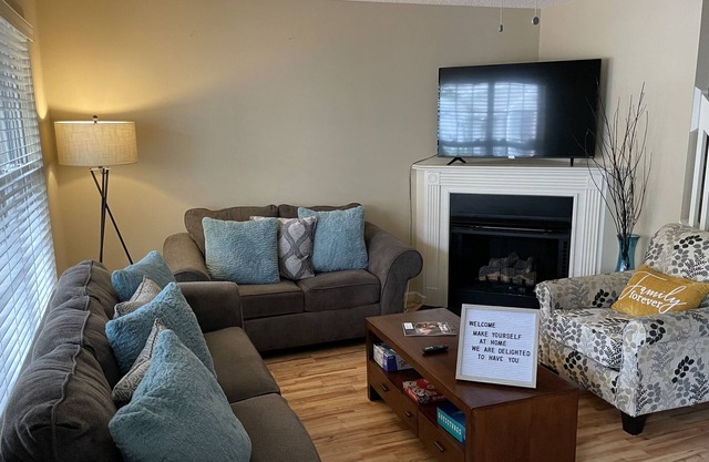 Cozy and spacious 2BR/2.5BA townhome