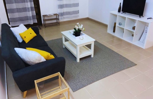 Cozy and spacious. Mini Villa close to several amenities.