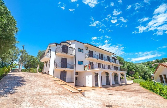 Alojamiento de 2 habitaciones en Policastro Bussentino