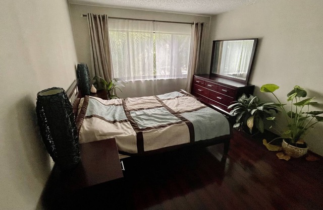 Cozy apartment by hiking/biking trails/lake ramp