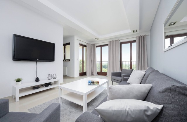 Cozy Apartment for 4 by Renters