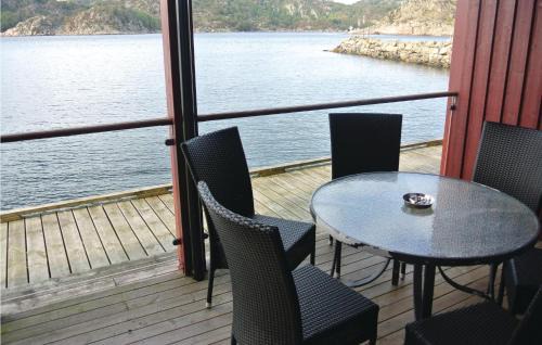 Cozy Apartment In Korshamn With Wifi