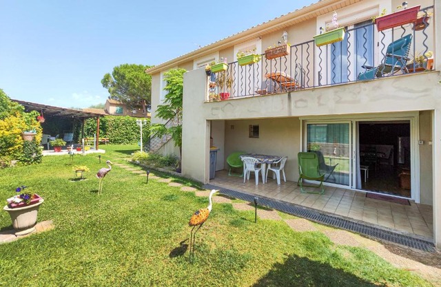 Cozy Apartment In Loupian With Wifi