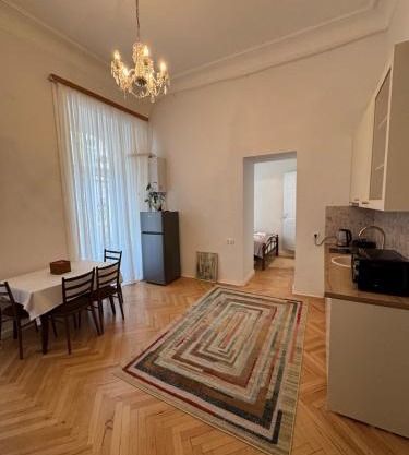 Cozy Apartment in Old Town Tbilisi