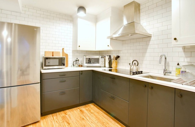 Cozy Apartment in Richmond Neighborhood Craftsman Home
