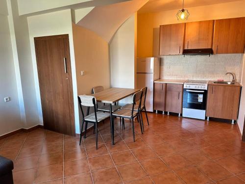 Cozy Apartment Kamena Vourla
