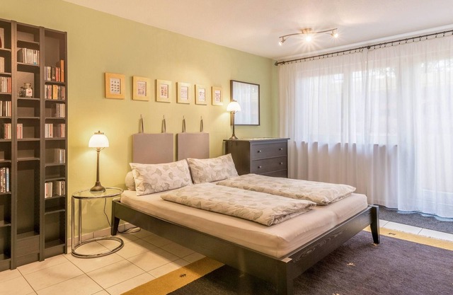 Cozy Apartment “Marlies” close to the Lake, Wi-Fi & Terrace, Parking Available