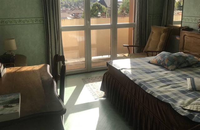 Cozy apartment near the historic city center with a view.