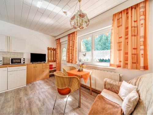 Cozy Apartment Near Trails, cleaning included