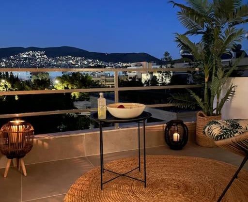 Cozy apartment opposite the beach