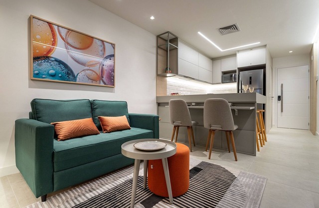 Cozy Apartment | Pool, Sauna & 350m from the Metro