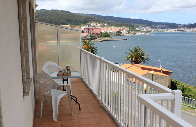 Acogedor apartamento en Corcubion-Quenxe en primera linea de costa