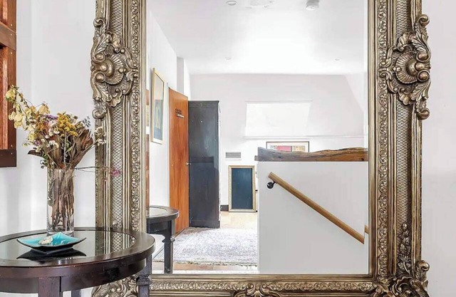 Cozy Apartment w/ Terrace Close to City Center