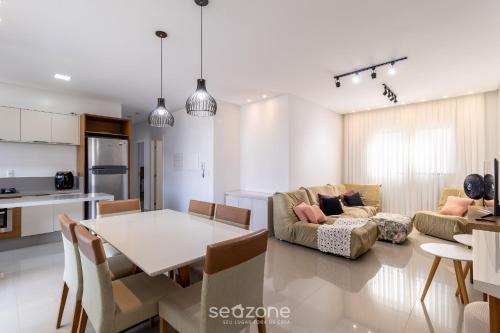 Apt Cómodo 550 m de la Playa en Porto Belo LNB502