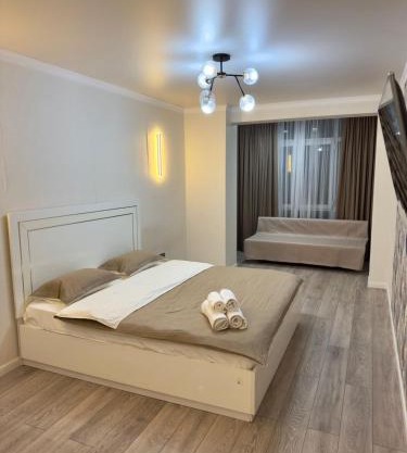 Cozy Apt near Sayran Metro, Shops & Cafés